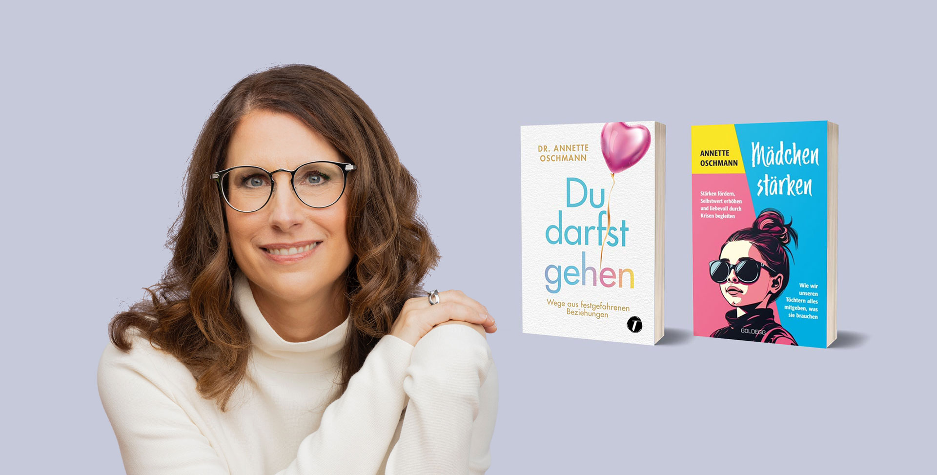 Foto: Annette Oschmann mit Büchern